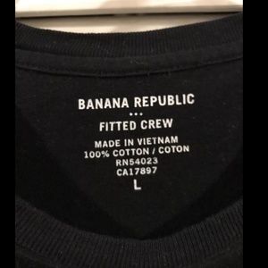 Banana Republic Shirts - Banana Republic Black Short Sleeve T-Shirt Banana Republic Shirts - Banana Republic Black Short Sleeve T-Shirt